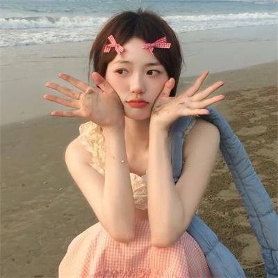她与她的自画像